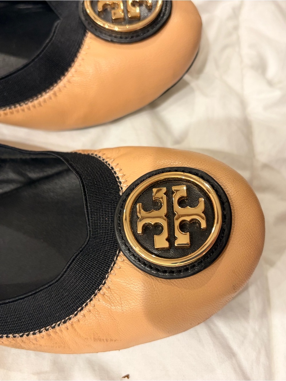 Tory Burch Beige Leather Logo Ballet Flats with Black Trim - Picture 10 of 11